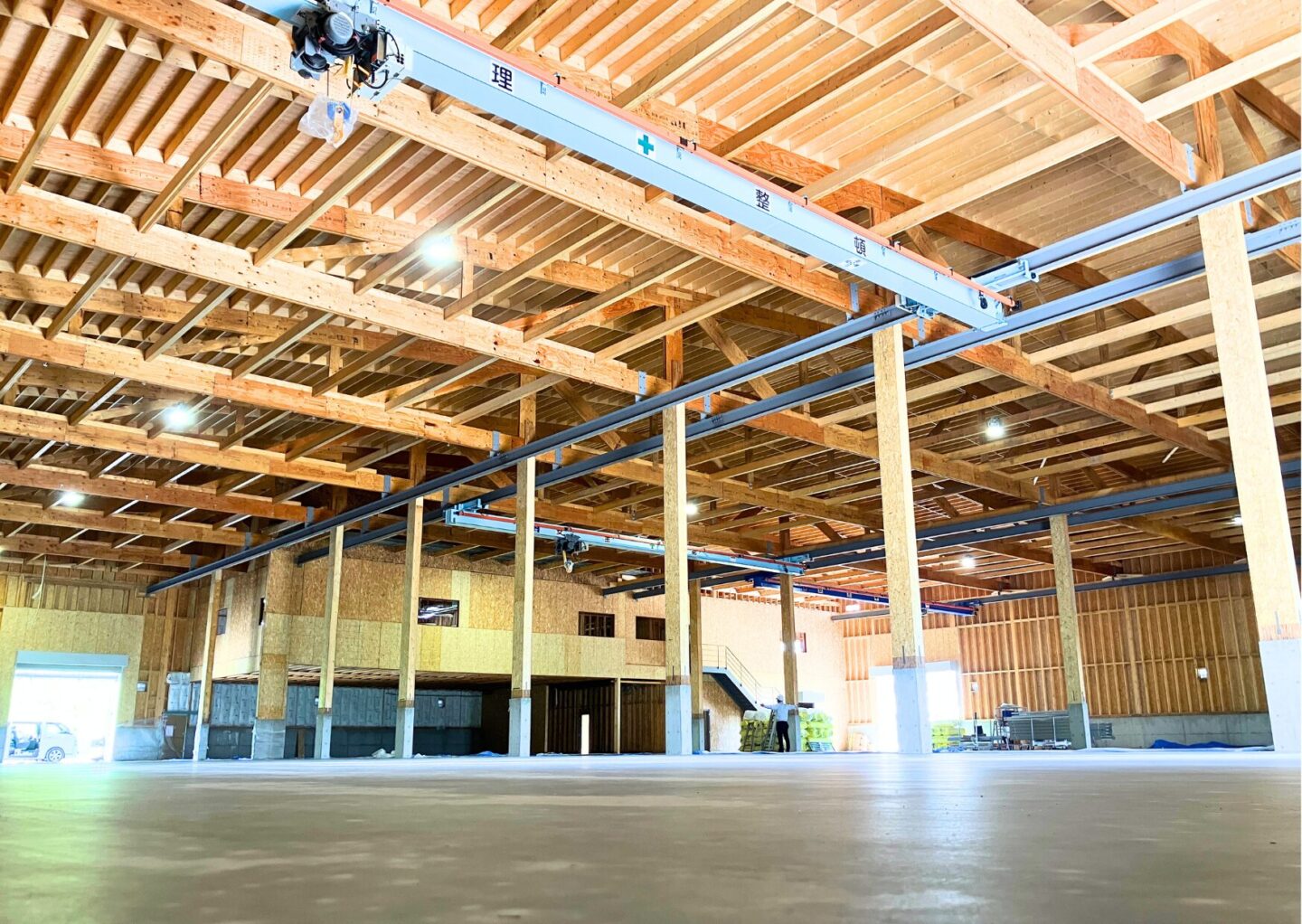 【木造】特殊鋼加工工場 （複数の天井クレーン付）